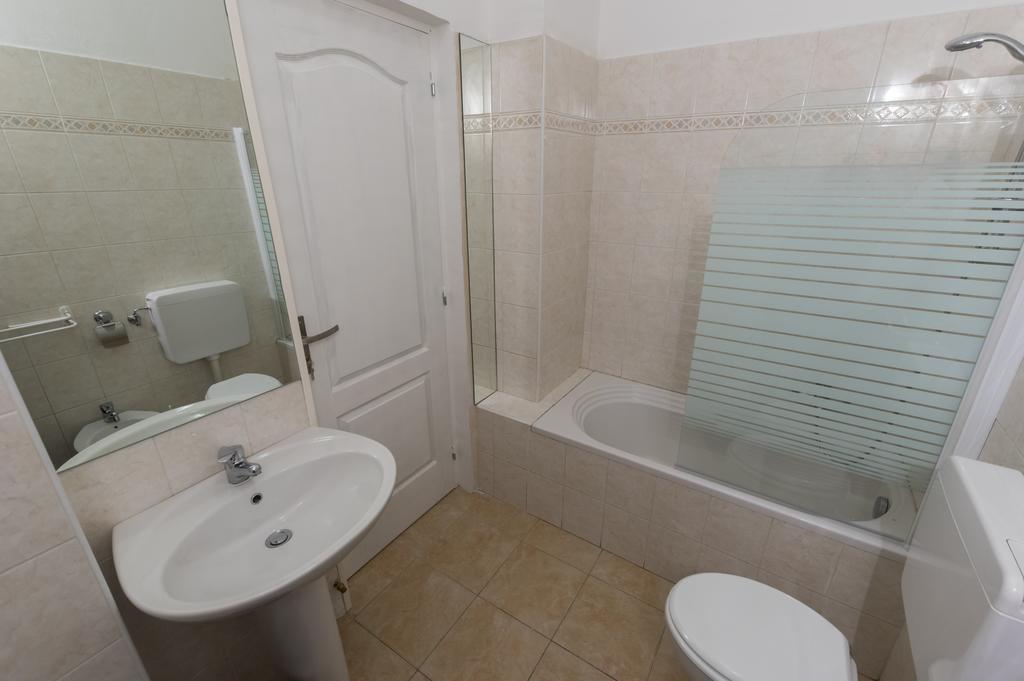 Cavour Guest House Ventimiglia Ngoại thất bức ảnh